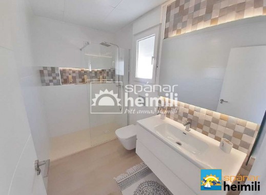 Obra nueva - Adosado -
Balsicas