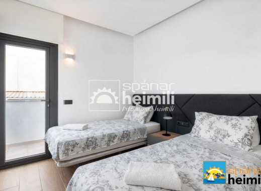 Resale -  -
Cabo Roig