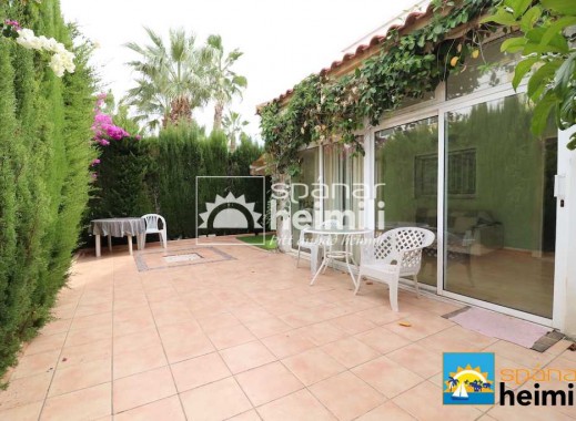 Videresalg - Villa -
Punta Prima