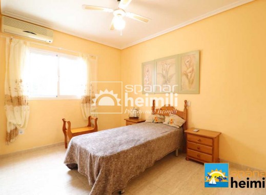 Videresalg - Villa -
Punta Prima