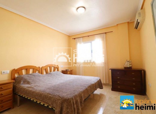 Videresalg - Villa -
Punta Prima