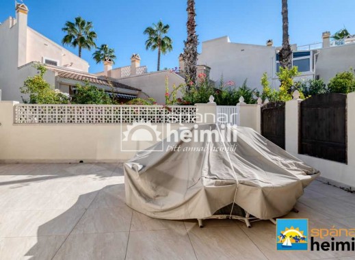 Resale - Townhouse -
Playa flamenca