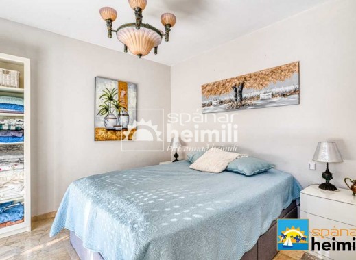 Resale - Townhouse -
Playa flamenca