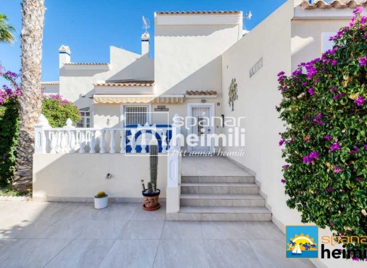 Resale - Townhouse -
Playa flamenca