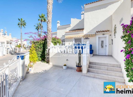 Resale - Townhouse -
Playa flamenca