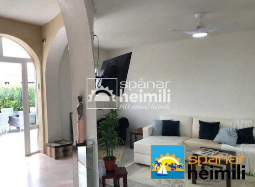 Revente - Villa -
Punta Prima