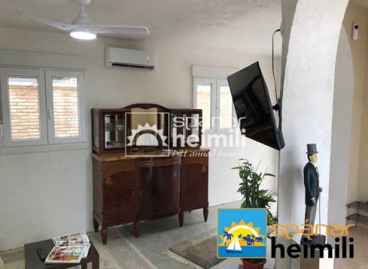 Revente - Villa -
Punta Prima