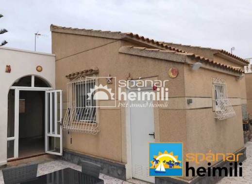 Revente - Villa -
Punta Prima