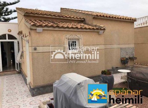 Revente - Villa -
Punta Prima