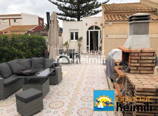 Revente - Villa -
Punta Prima