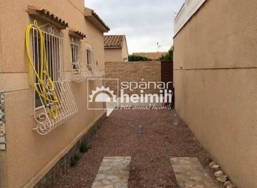 Revente - Villa -
Punta Prima