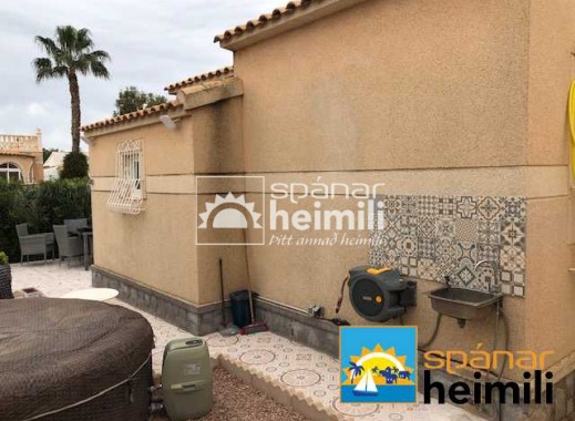 Revente - Villa -
Punta Prima