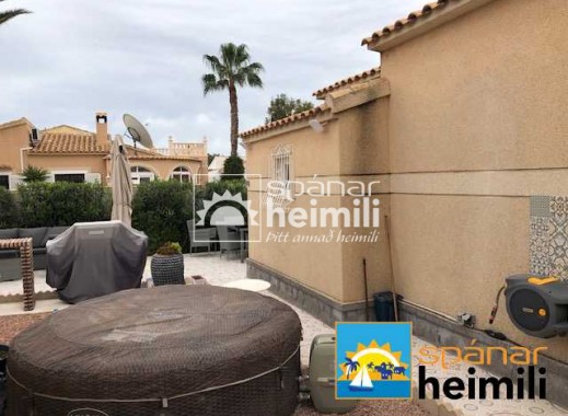 Revente - Villa -
Punta Prima