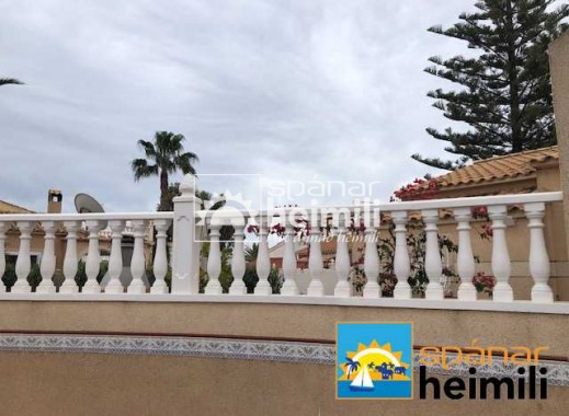 Revente - Villa -
Punta Prima